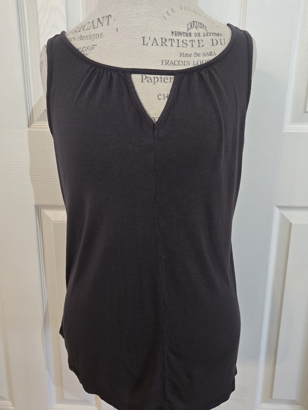 Women's Black Keyhole Back Tank Top